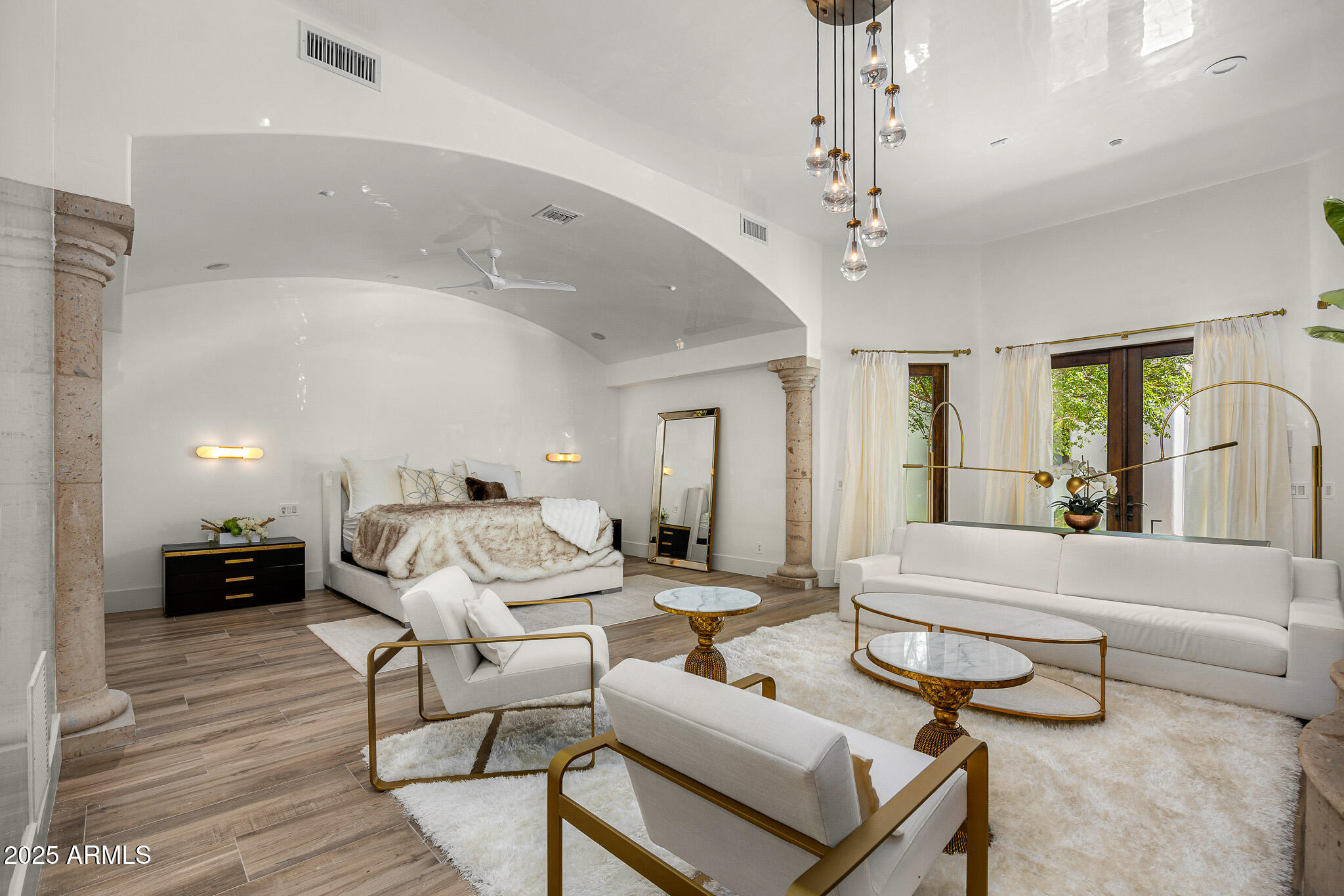 6809 East Doubletree Ranch Road Paradise Valley, AZ 85253 - Photo 32 of 74 37primary bedroom