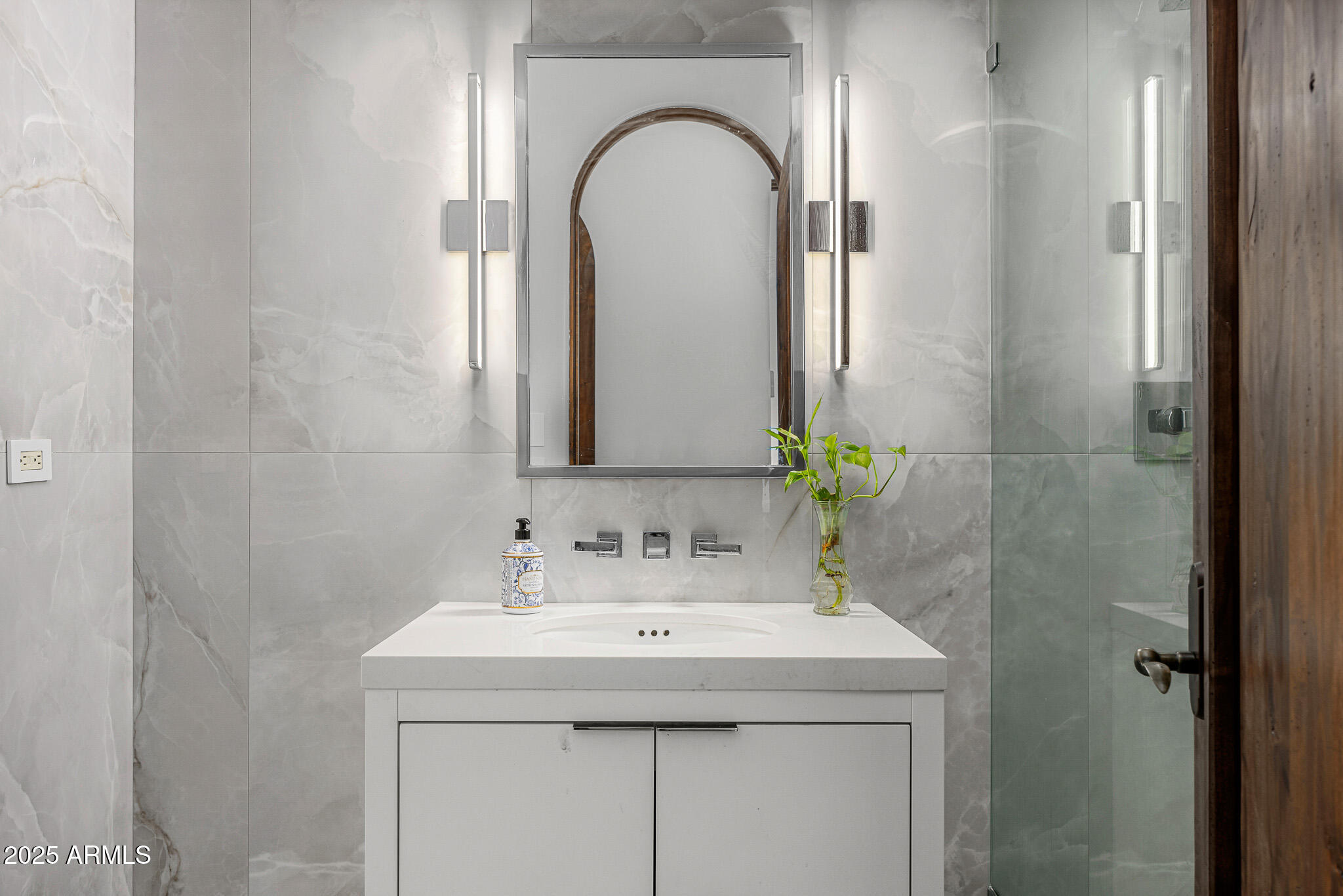 6809 East Doubletree Ranch Road Paradise Valley, AZ 85253 - Photo 51 of 74 56guest bathroom