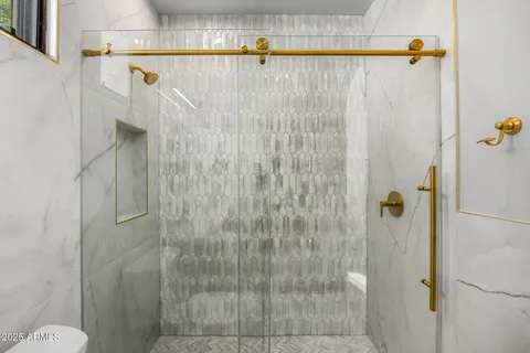 $5,950,000 | 6809 East Doubletree Ranch Road, Paradise Valley, AZ 85253