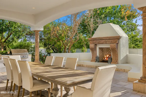 $5,950,000 | 6809 East Doubletree Ranch Road, Paradise Valley, AZ 85253