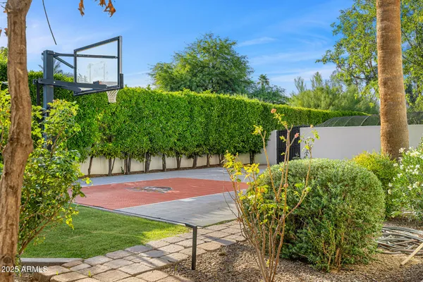 $5,950,000 | 6809 East Doubletree Ranch Road, Paradise Valley, AZ 85253