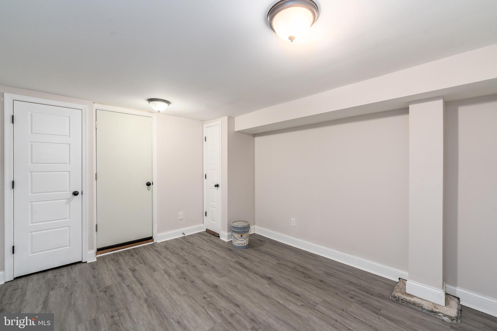 3506 Reisterstown Road Baltimore, MD 21215 - Photo 28 of 32 a view of room with wooden floor