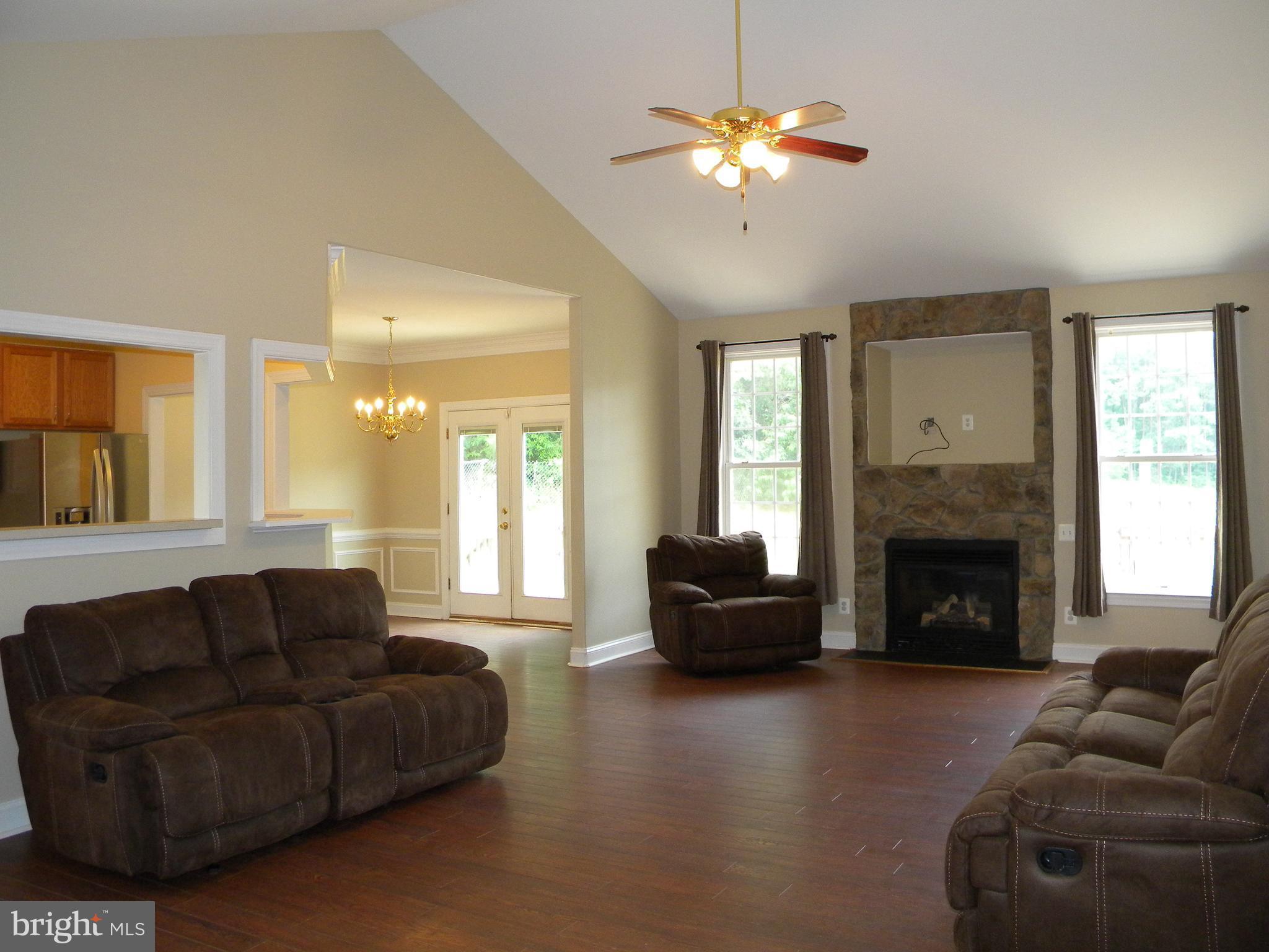 3016 Partlow Road Partlow, VA 22534 - Photo 12 of 30 Living Room