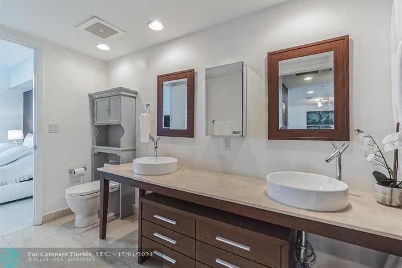 475 Brickell Avenue, Unit 512 Miami, FL 33131 - Photo 16 of 36