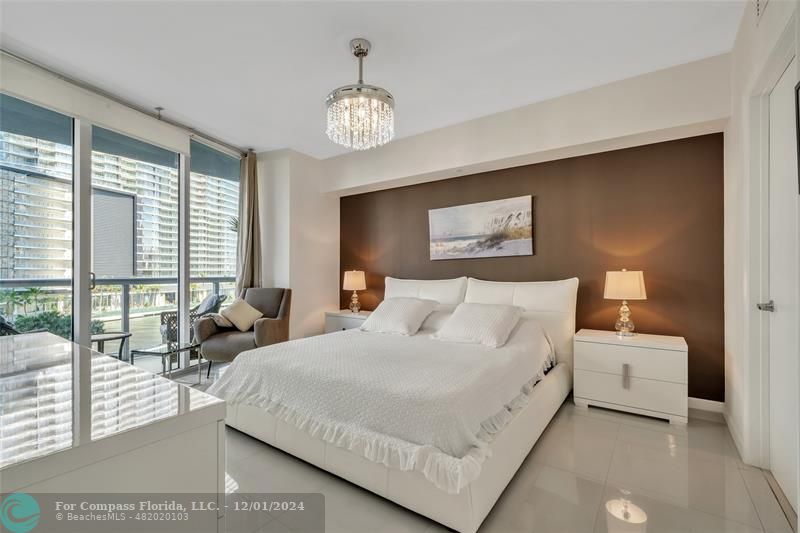 475 Brickell Avenue, Unit 512 Miami, FL 33131 - Photo 4 of 36