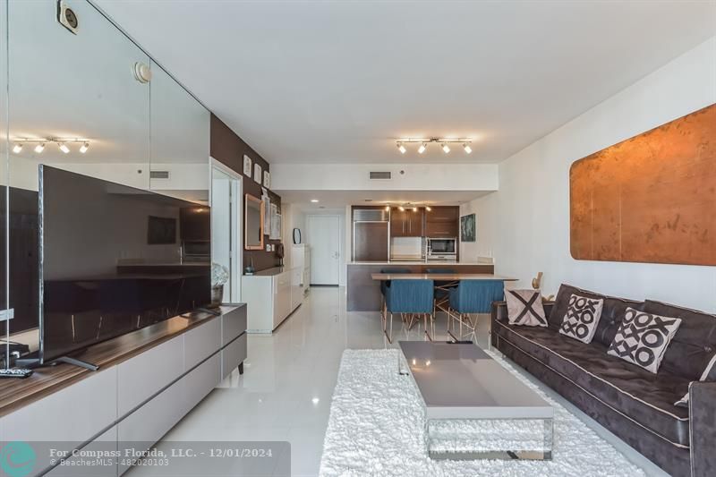 475 Brickell Avenue, Unit 512 Miami, FL 33131 - Photo 8 of 36