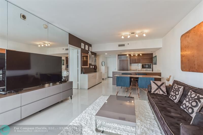 475 Brickell Avenue, Unit 512 Miami, FL 33131 - Photo 9 of 36