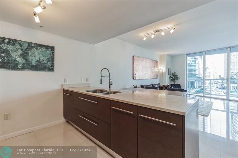 475 Brickell Avenue, Unit 512 Miami, FL 33131 - Photo 10 of 36