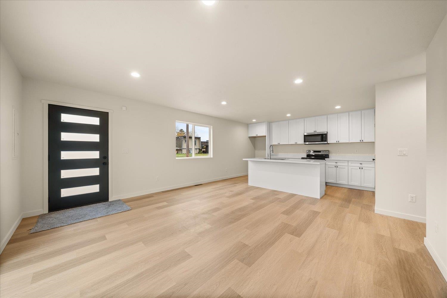 327 North Bannen Road Spokane Valley, WA 99216 - Photo 7 of 36 Gallery Image 7