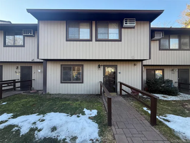 $309,900 | 1604 Chelsea Cove South, Hopewell Junction, NY 12533