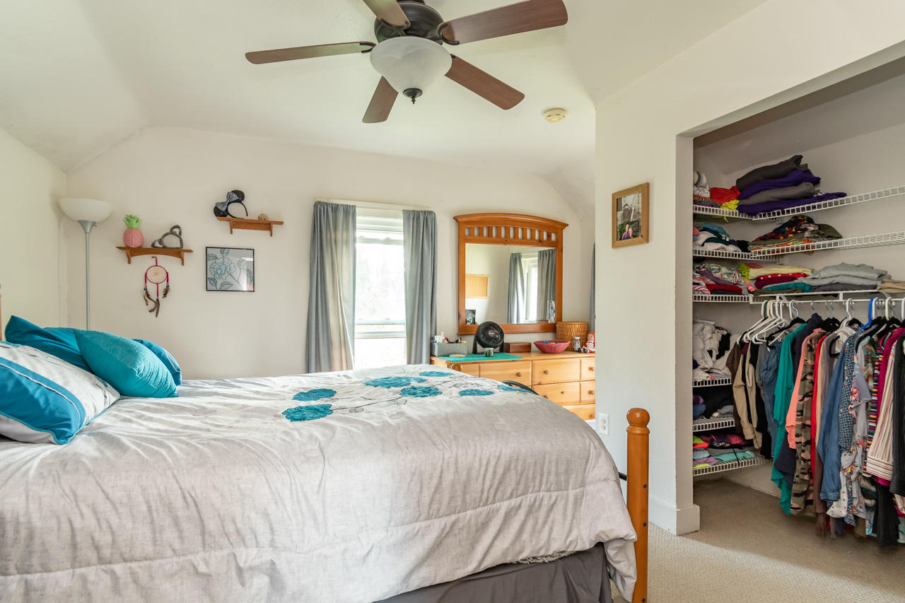 210 North Hooker Avenue Three Rivers, MI 49093 - Photo 14 of 22 210 N Hooker-11