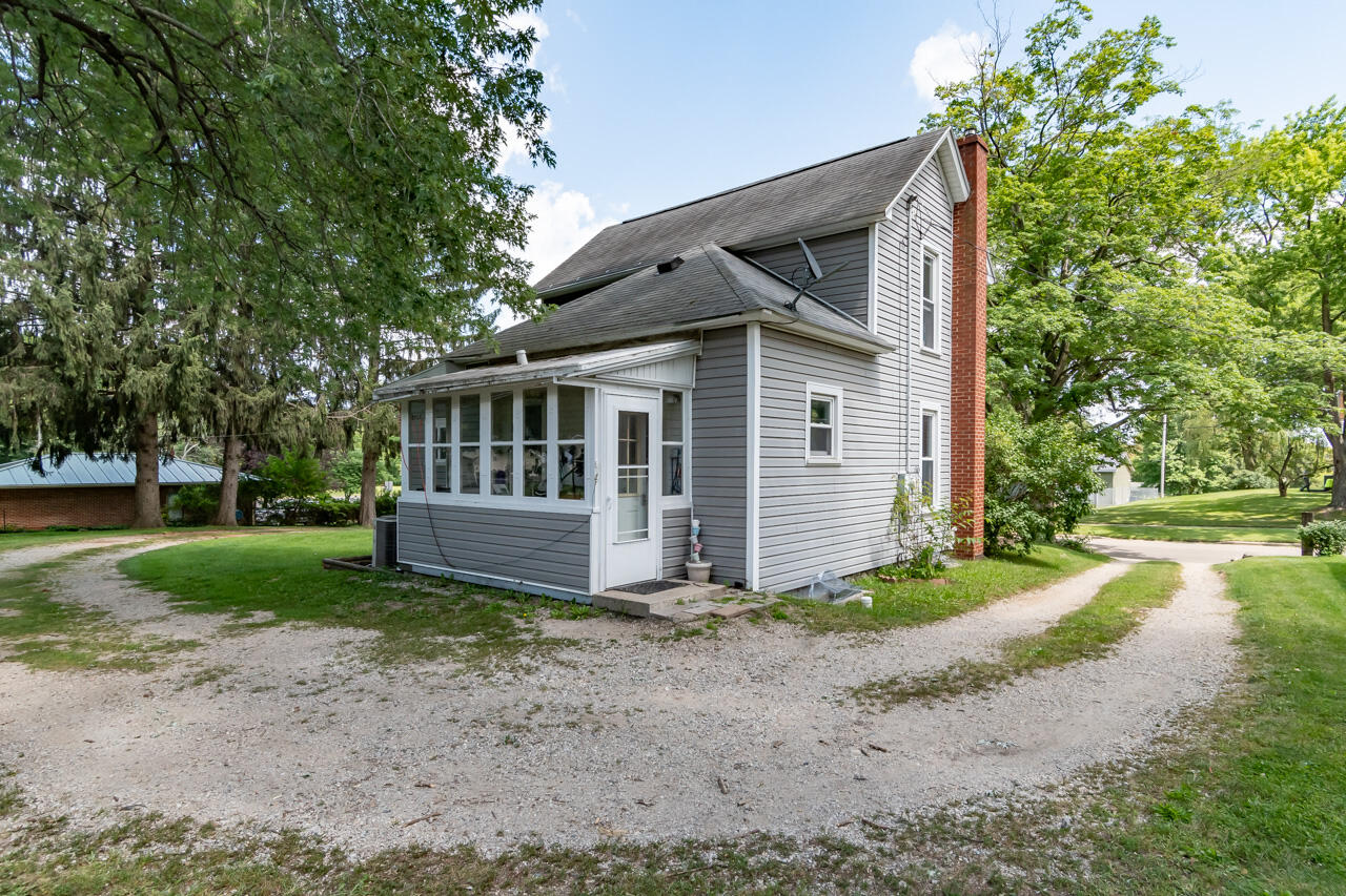 210 North Hooker Avenue Three Rivers, MI 49093 - Photo 17 of 22 210 N Hooker-13