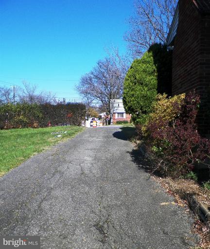 9506 Adelphi Road Silver Spring, MD 20903 - Photo 6 of 30 Driveway