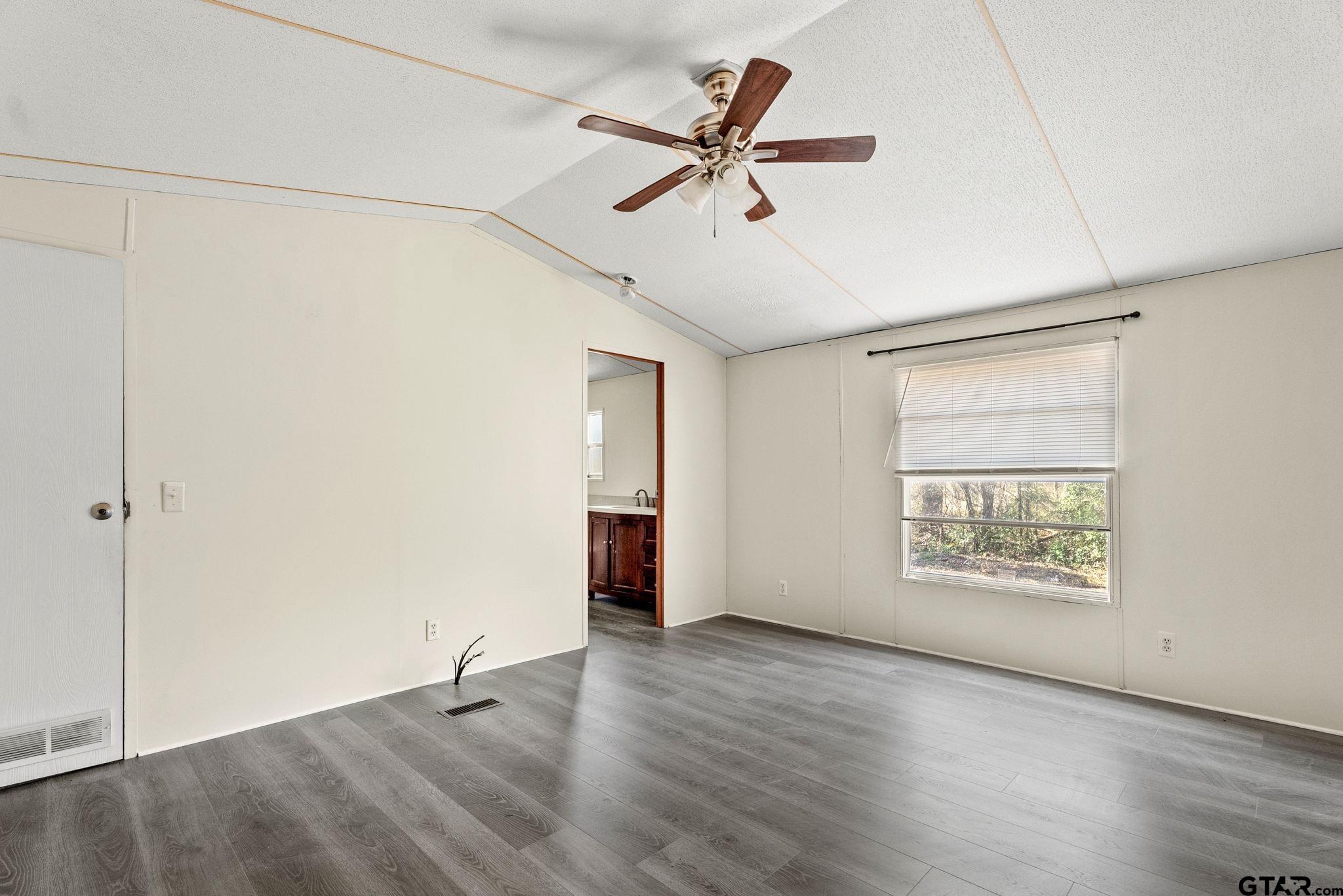 1828 County Road 386 Tyler, TX 75708 - Photo 4 of 18