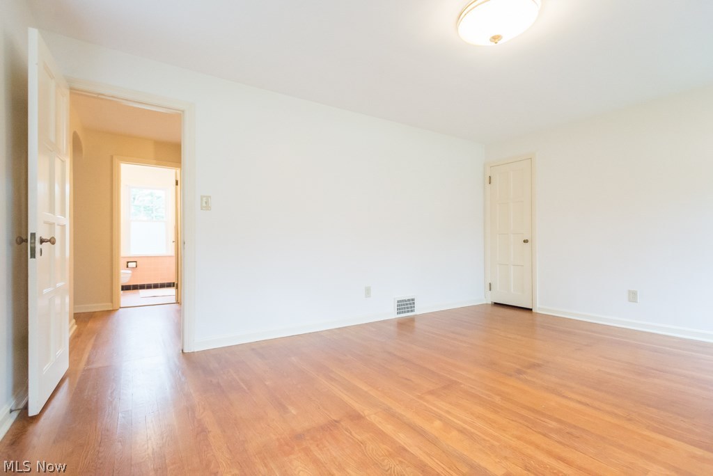 2750 Wicklow Road Cleveland, OH 44120 - Photo 18 of 35 Gallery Image 18
