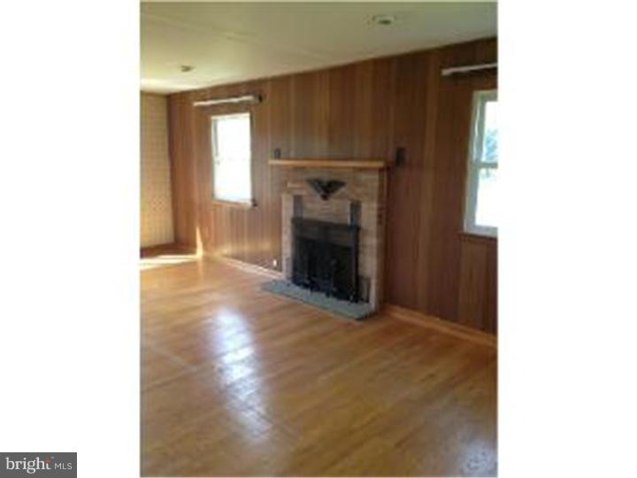 2540 Mill Road Quakertown, PA 18951 - Photo 8 of 23 Family Room