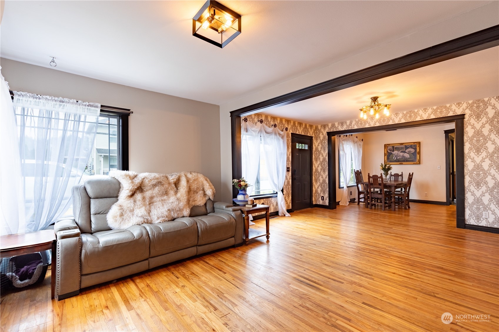 720 Greenleaf Avenue Burlington, WA 98233 - Photo 13 of 31 a living room with furniture and a wooden floor