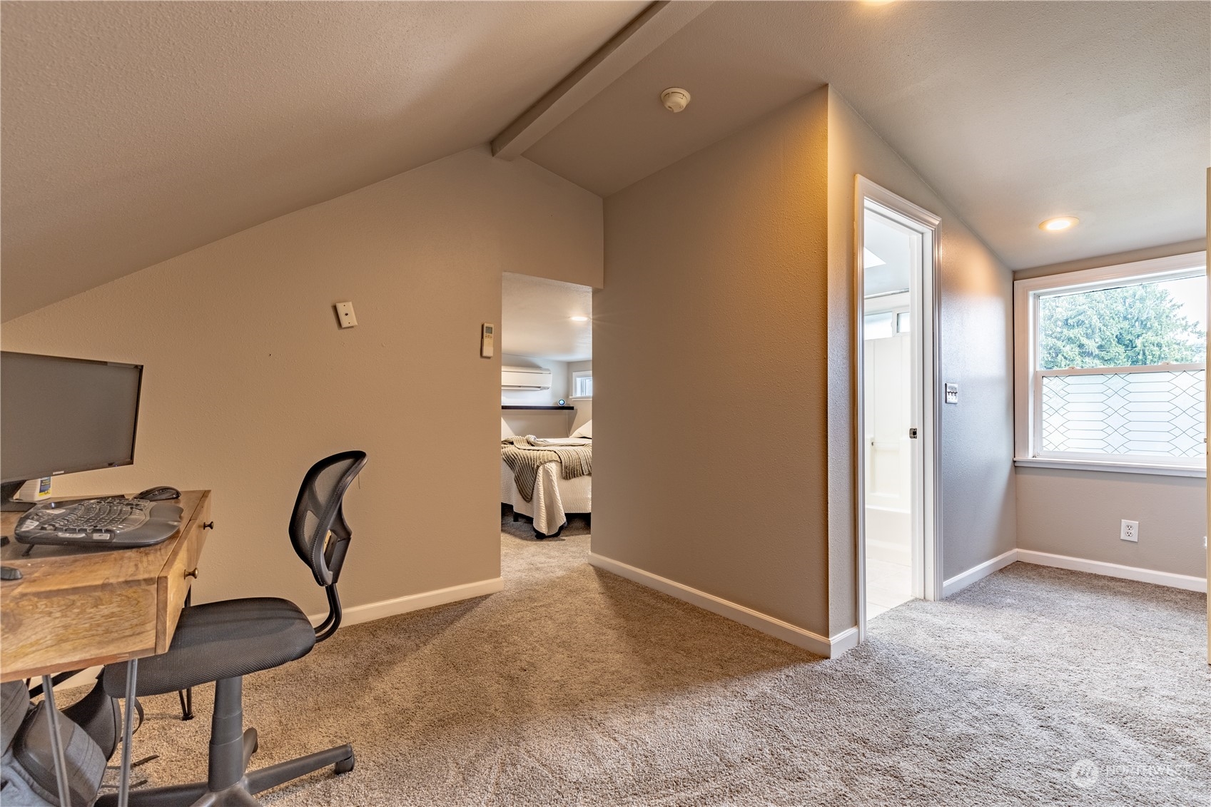 720 Greenleaf Avenue Burlington, WA 98233 - Photo 20 of 31 a view of workspace