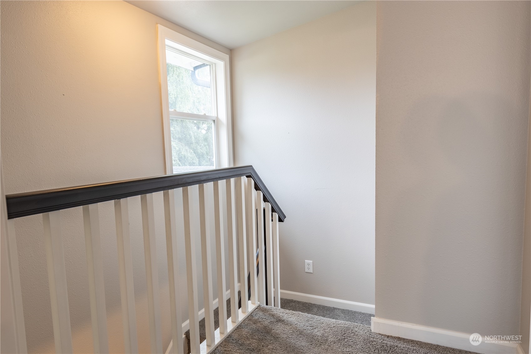 720 Greenleaf Avenue Burlington, WA 98233 - Photo 24 of 31 a view of a balcony with wooden floor