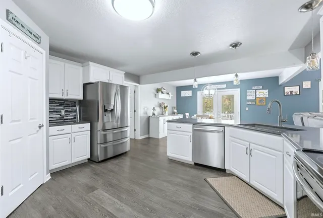 $574,900 | 278 South Cross Creek Way, Columbia City, IN 46725