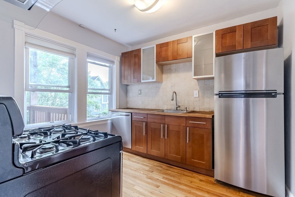 65 Rossmore Road, Unit 2L Boston, MA 02130 - Photo 7 of 27