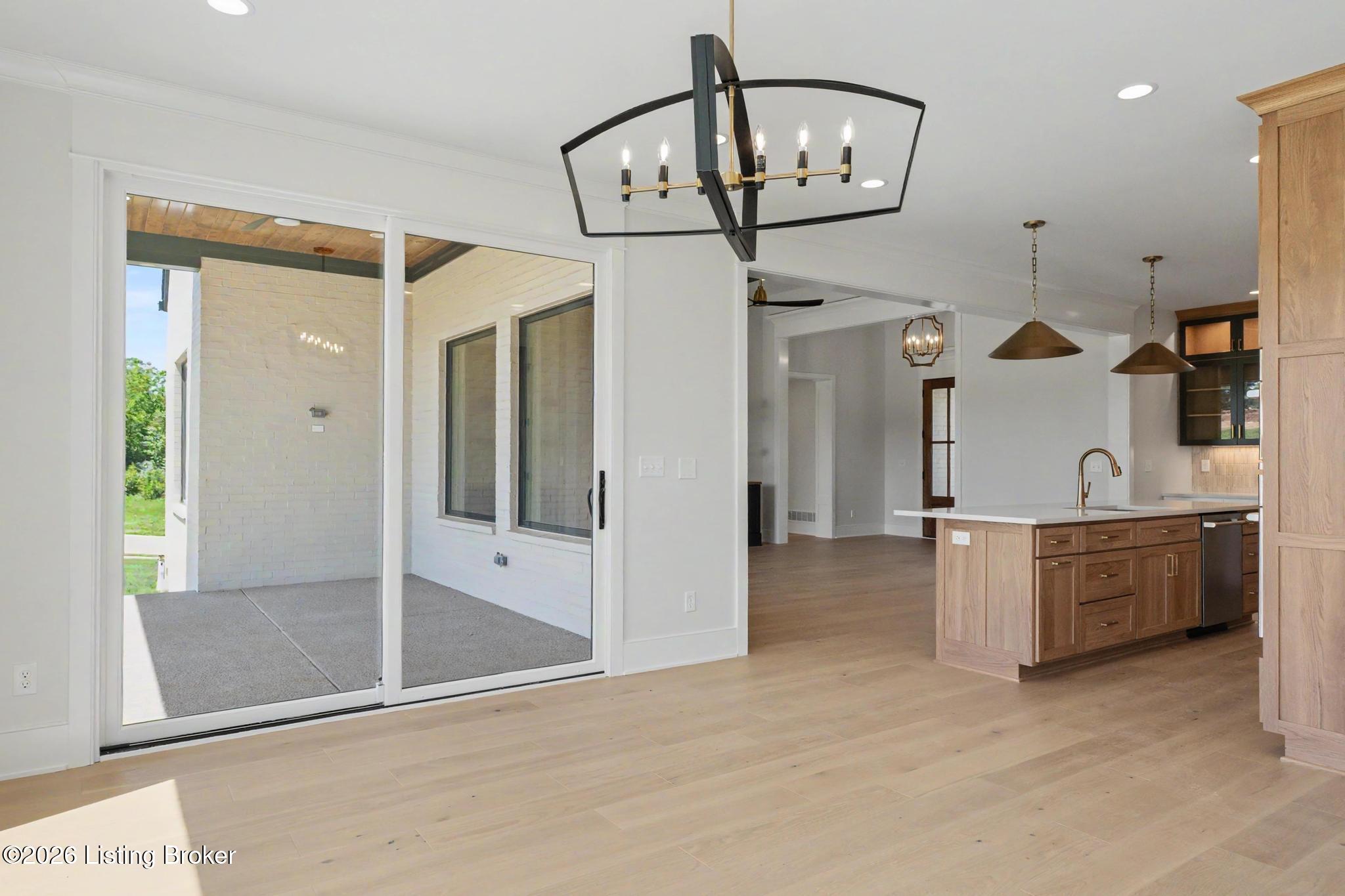 4000 Paramont Commons Boulevard Prospect, KY 40059 - Photo 18 of 60 Dining Area