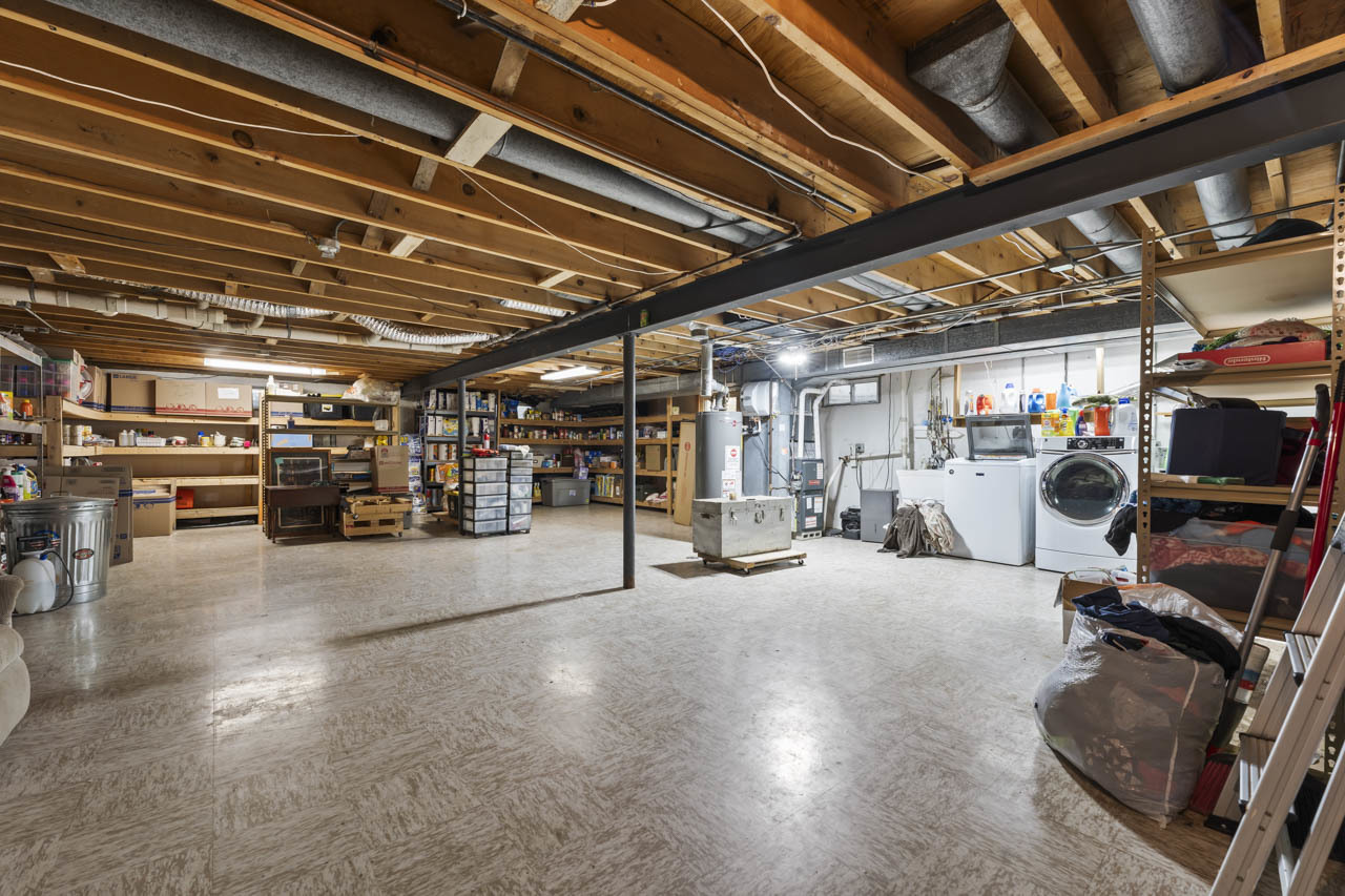 34 Spring Valley Lane Streamwood, IL 60107 - Photo 16 of 24 a view of a room with gym equipment