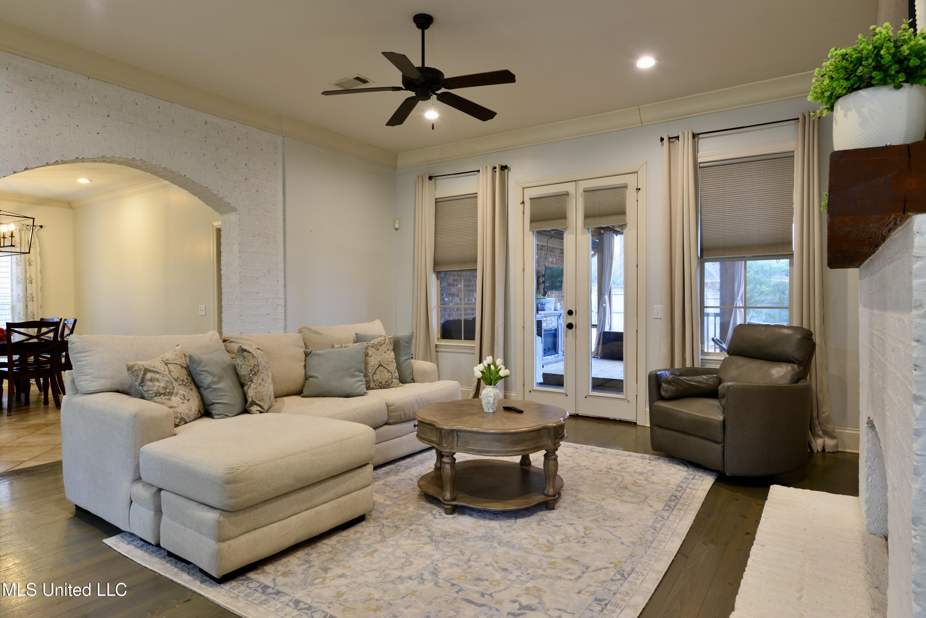 103 Quarles Drive Madison, MS 39110 - Photo 7 of 37 6