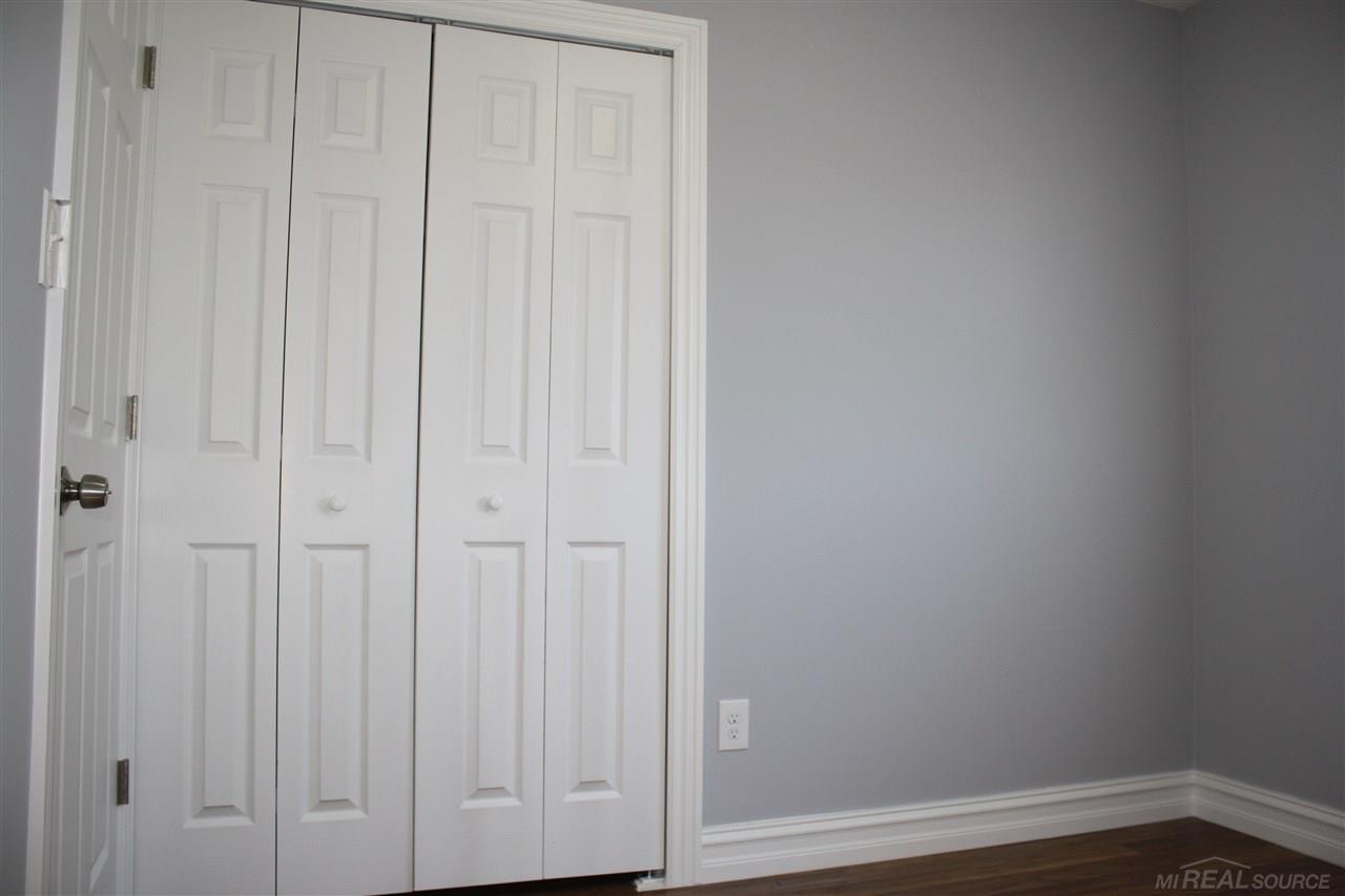 3106 Elmcrest Road Sterling Heights, MI 48310 - Photo 14 of 17