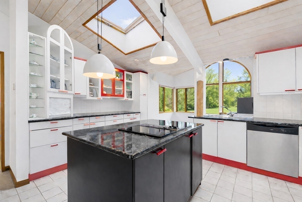 58 Solomon Pierce Road Lexington, MA 02420 - Photo 11 of 34