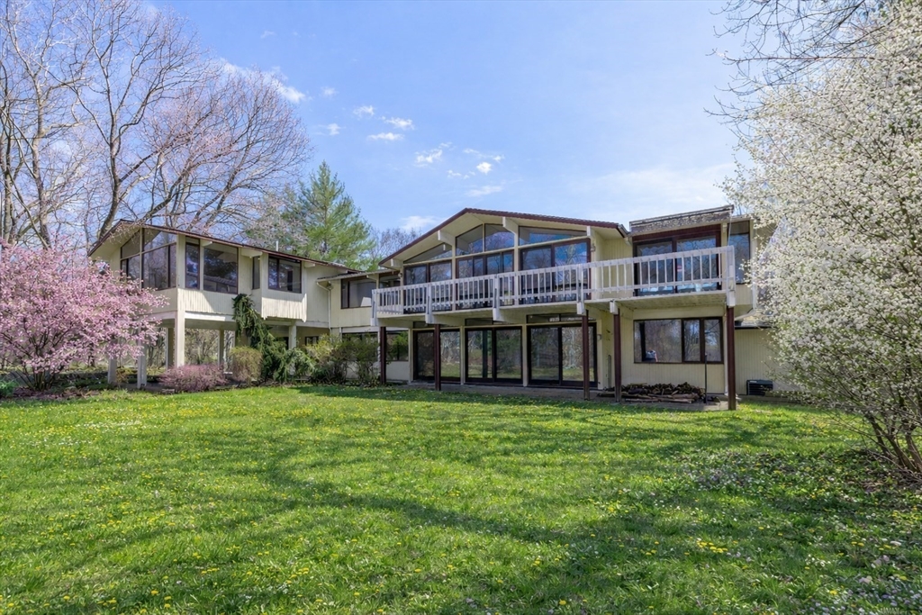 58 Solomon Pierce Road Lexington, MA 02420 - Photo 2 of 34