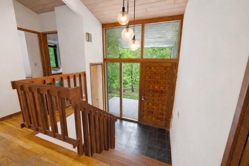 58 Solomon Pierce Road Lexington, MA 02420 - Photo 4 of 34