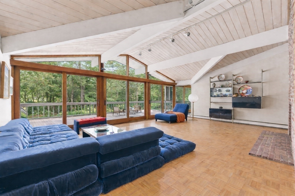 58 Solomon Pierce Road Lexington, MA 02420 - Photo 5 of 34