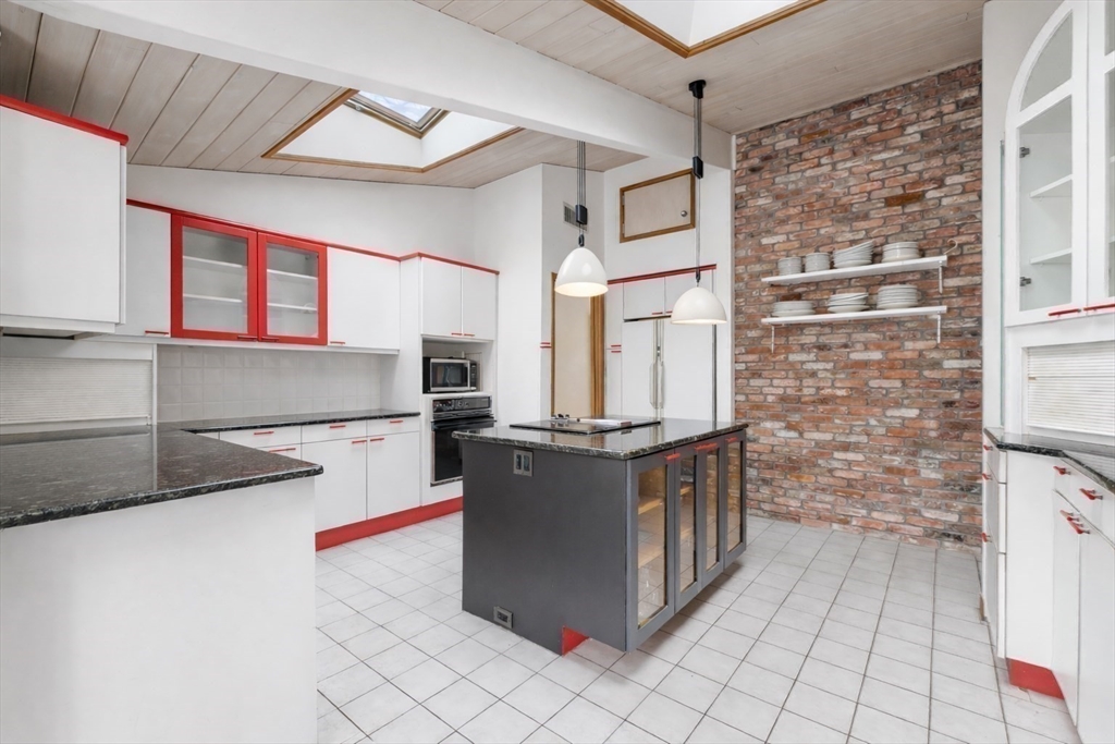 58 Solomon Pierce Road Lexington, MA 02420 - Photo 9 of 34