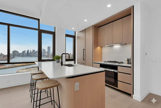 $10,000 | 480 Kent Avenue, Unit 11B | Williamsburg