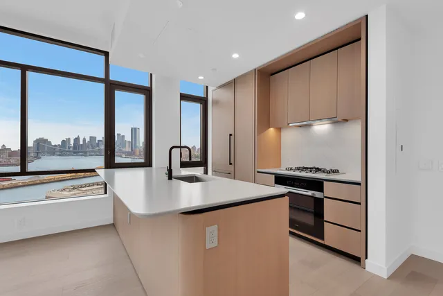 $10,000 | 480 Kent Avenue, Unit 11B | Williamsburg