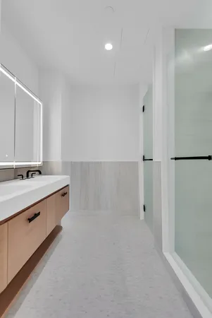 $9,000 | 480 Kent Avenue, Unit 11B | Williamsburg