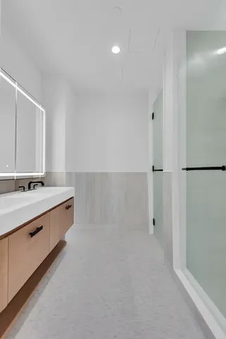 $10,000 | 480 Kent Avenue, Unit 11B | Williamsburg