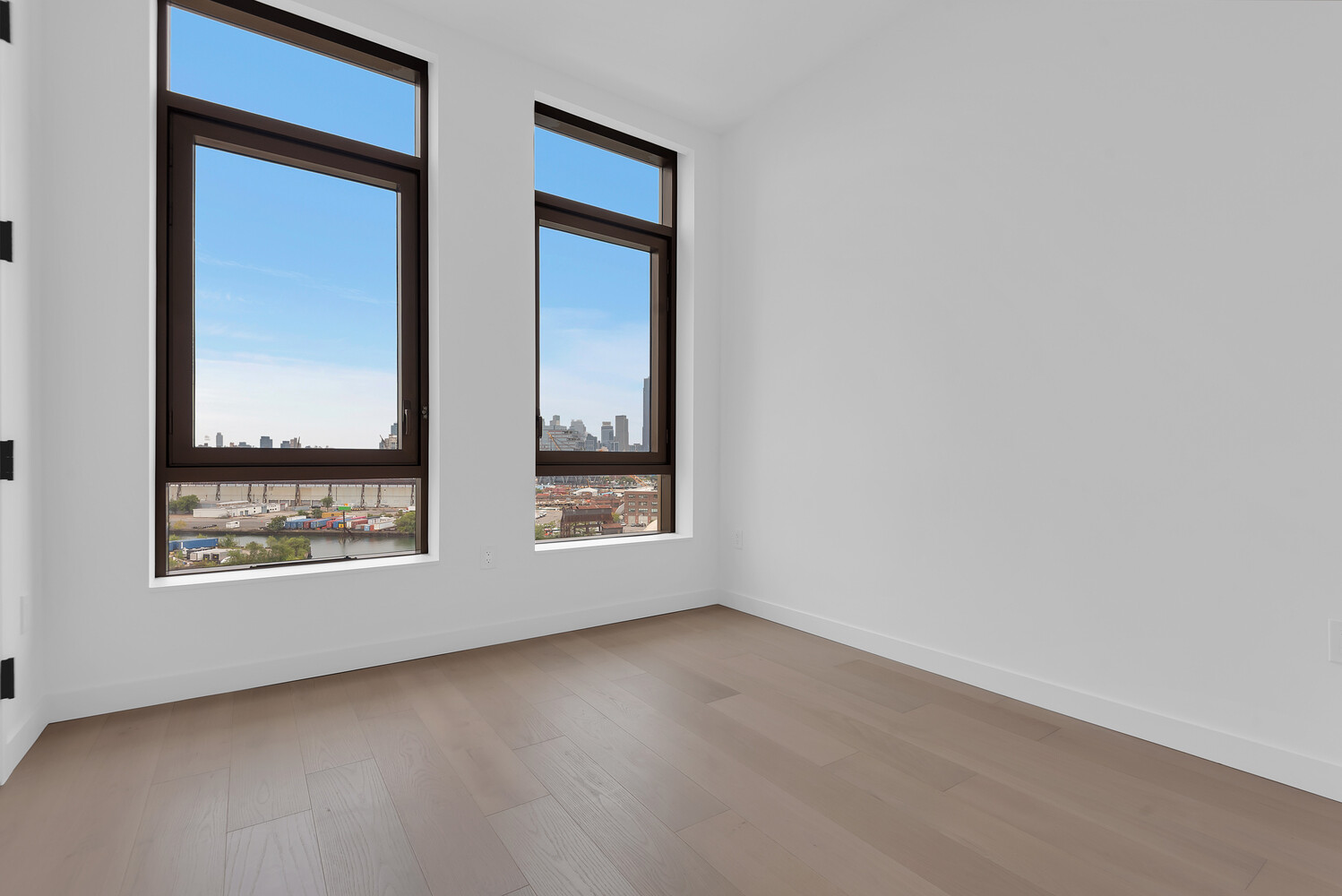 480 Kent Avenue, Unit 11B Brooklyn, NY 11249 - Photo 8 of 19