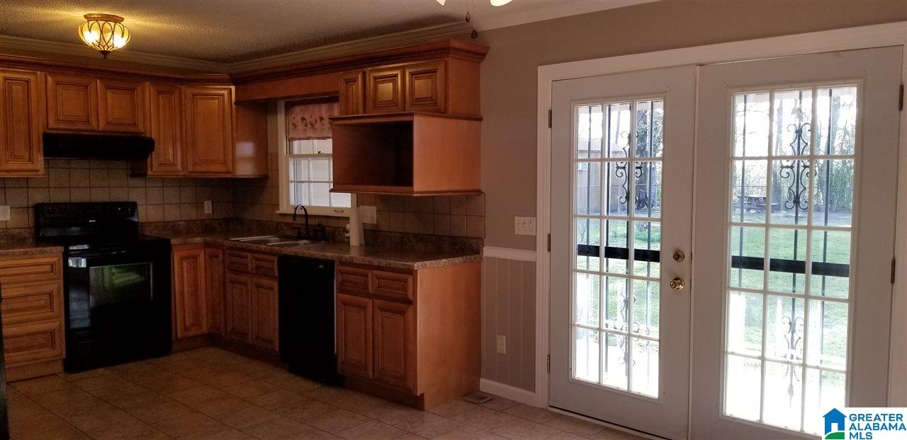 2328 2nd Street Northeast Birmingham, AL 35215 - Photo 8 of 17