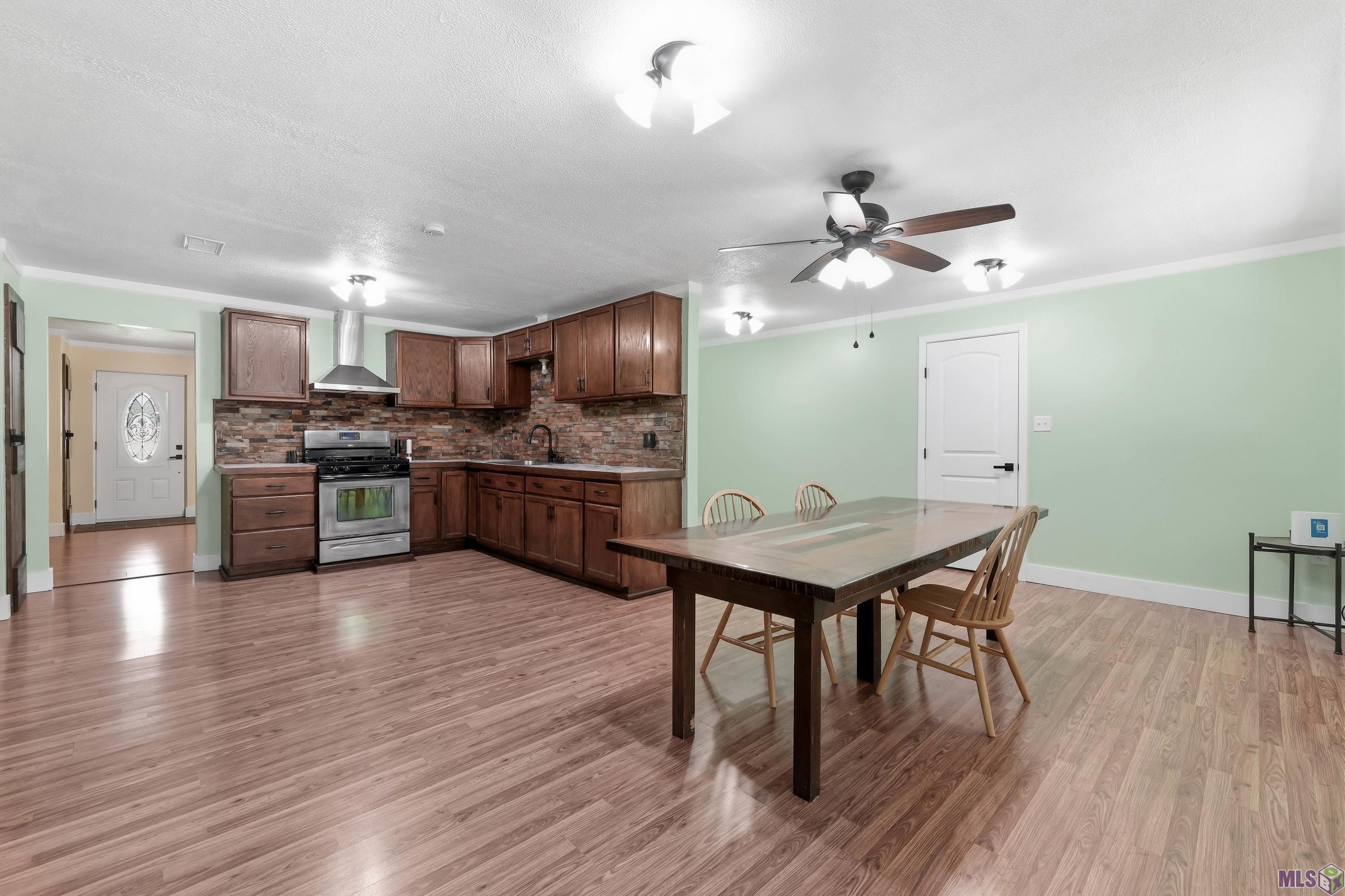 31276 Old River Road Denham Springs, LA 70726 - Photo 5 of 24 Gallery Image 5