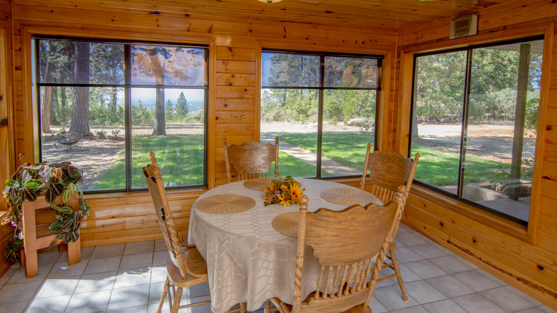 11870 Atkins Road Whitmore, CA 96096 - Photo 11 of 28 Dining Room