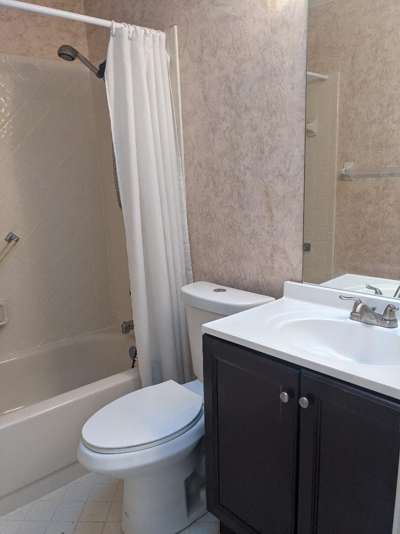 11 Ridge Pointe Drive, Unit D Boynton Beach, FL 33435 - Photo 15 of 26 thumbnail
