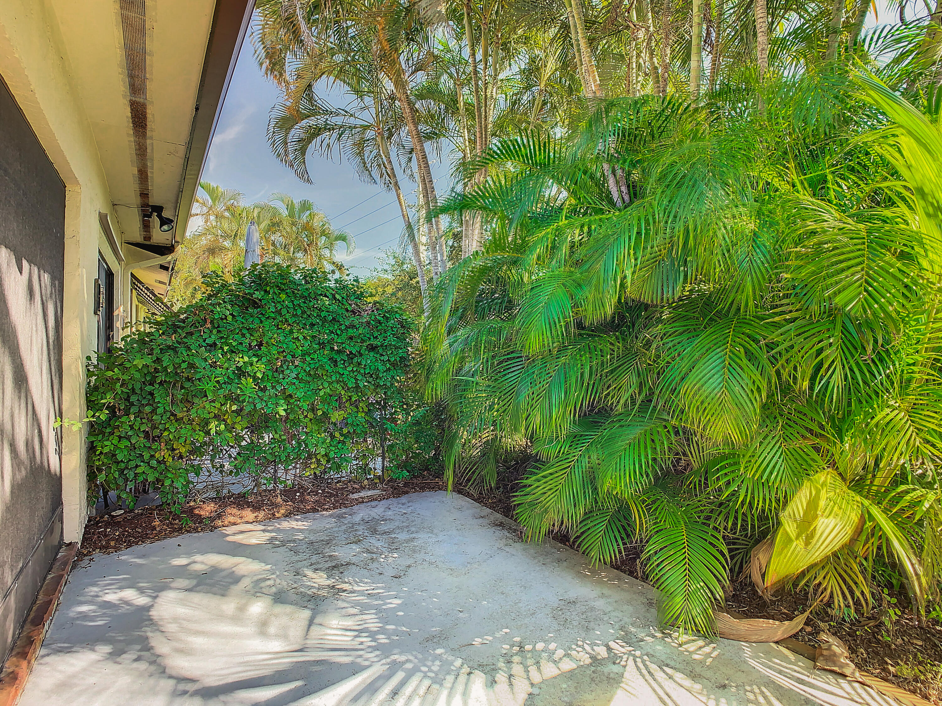 11 Ridge Pointe Drive, Unit D Boynton Beach, FL 33435 - Photo 24 of 26 11 Ridge Pointe Drive #D-39