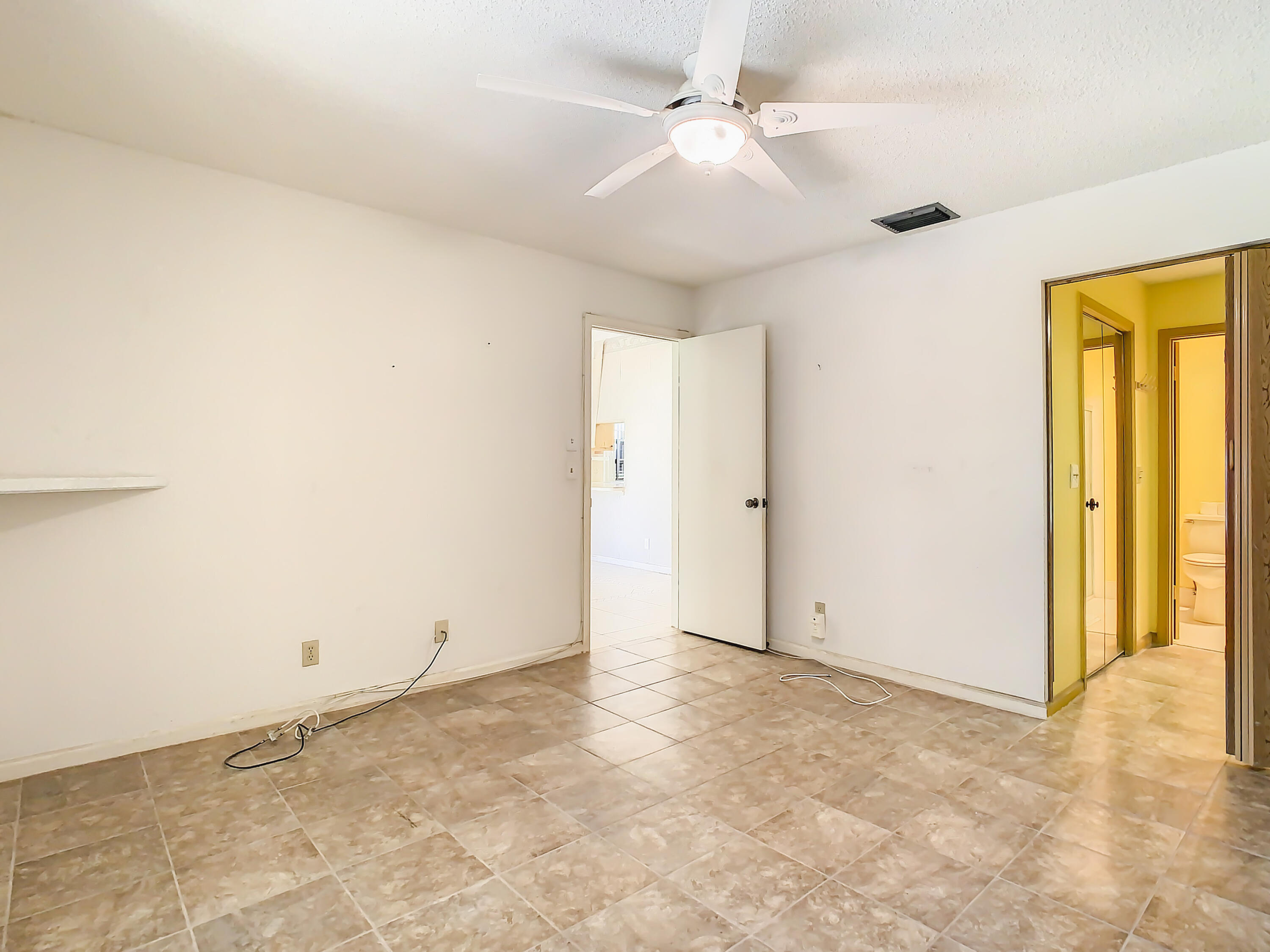 11 Ridge Pointe Drive, Unit D Boynton Beach, FL 33435 - Photo 8 of 26 11 Ridge Pointe Drive #D-26