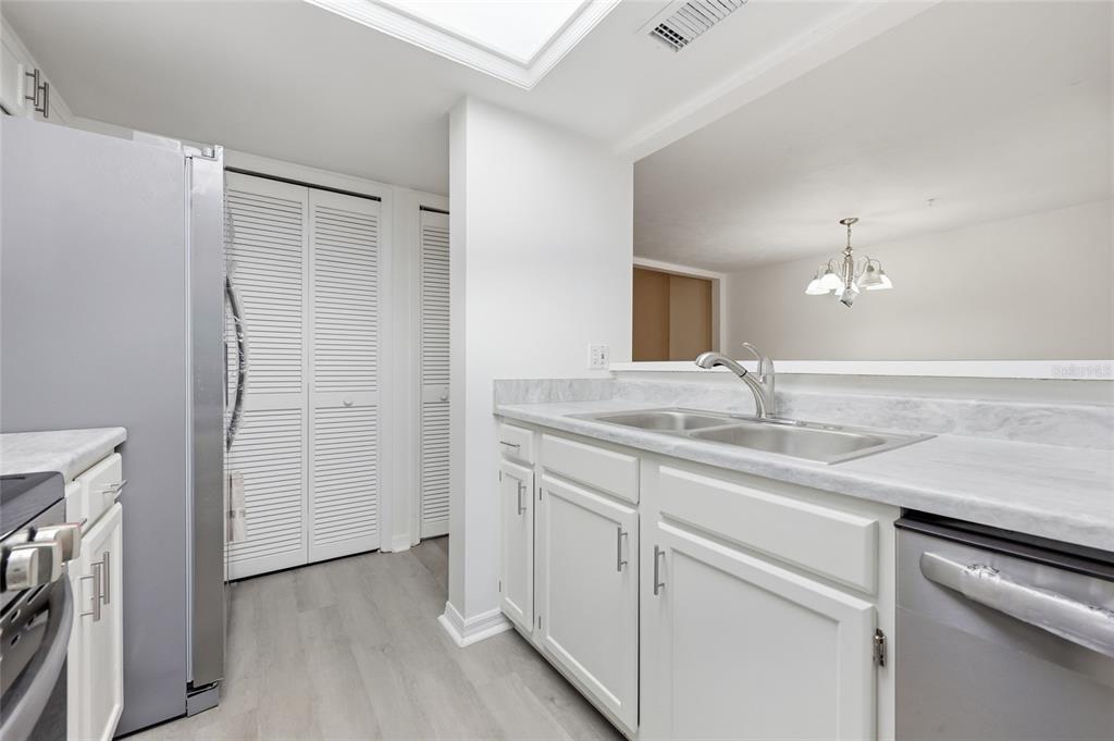 852 Southwest 58 Terrace Gainesville, FL 32607 - Photo 9 of 21