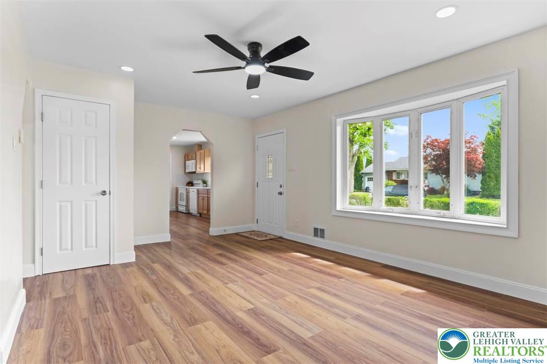 1903 Stonington Road Bethlehem, PA 18018 - Photo 2 of 34 Living room - new laminate flooring, new lighting,