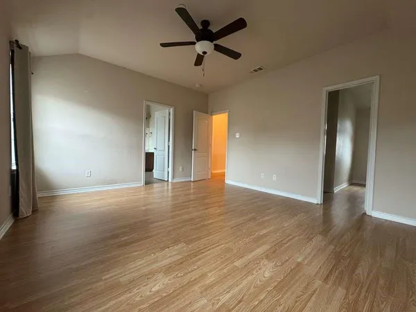 $2,300 | 5820 Stone Mountain Road, The Colony, TX 75056