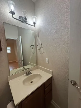 $2,300 | 5820 Stone Mountain Road, The Colony, TX 75056