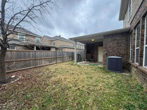 $2,300 | 5820 Stone Mountain Road, The Colony, TX 75056